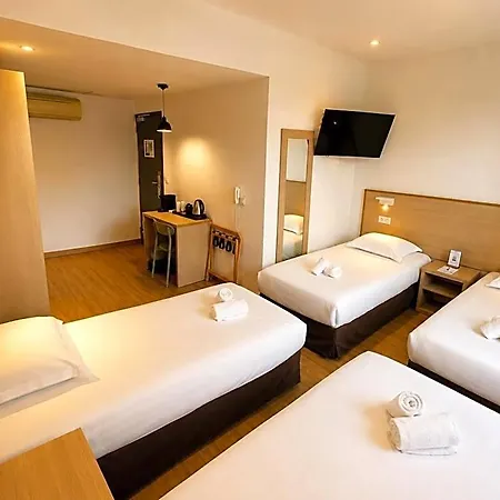 Holzer Ii Hotel