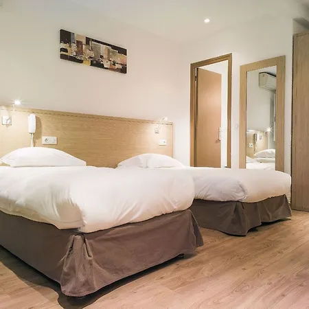 Holzer Ii Otel
