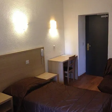 Holzer Ii Otel 3*