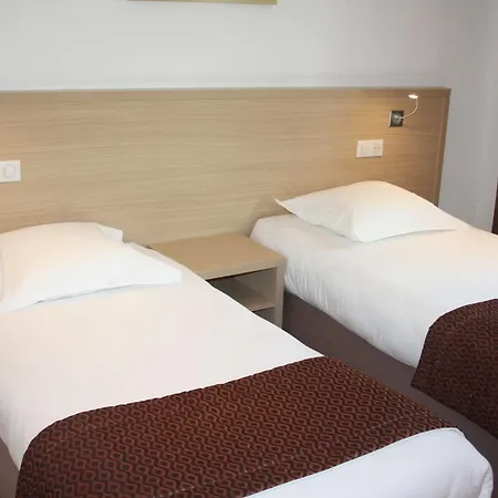 Holzer Ii Otel