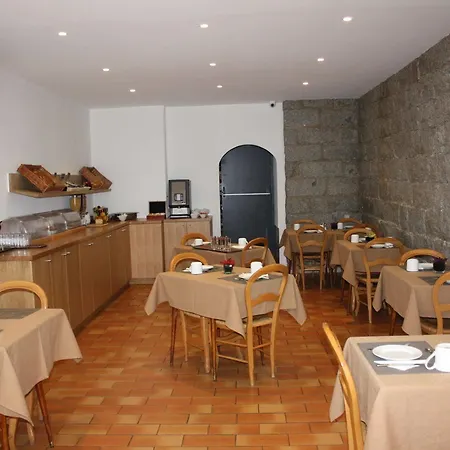 Holzer Ii Otel